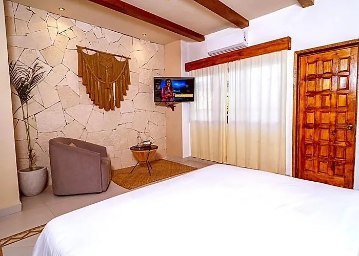 Hotel Enigmatic Experience Puerto Morelos