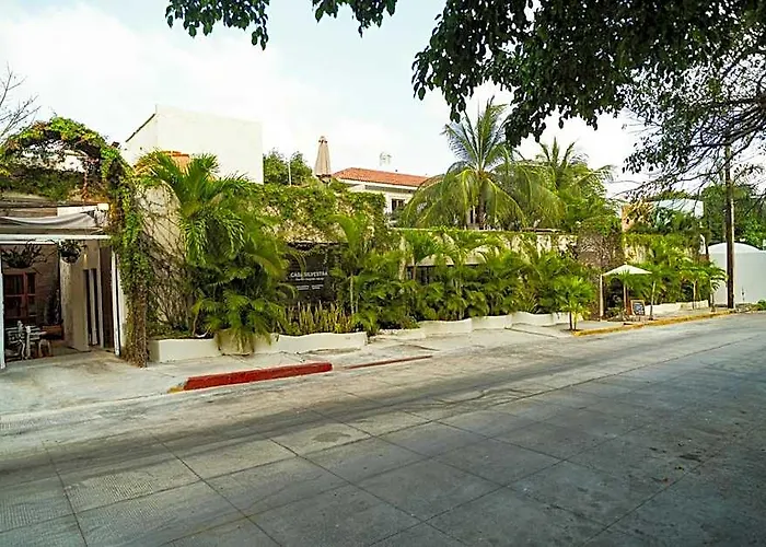 Hotel Enigmatic Experience Puerto Morelos