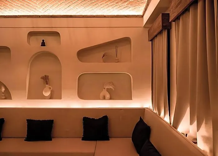Hotel Enigmatic Experience